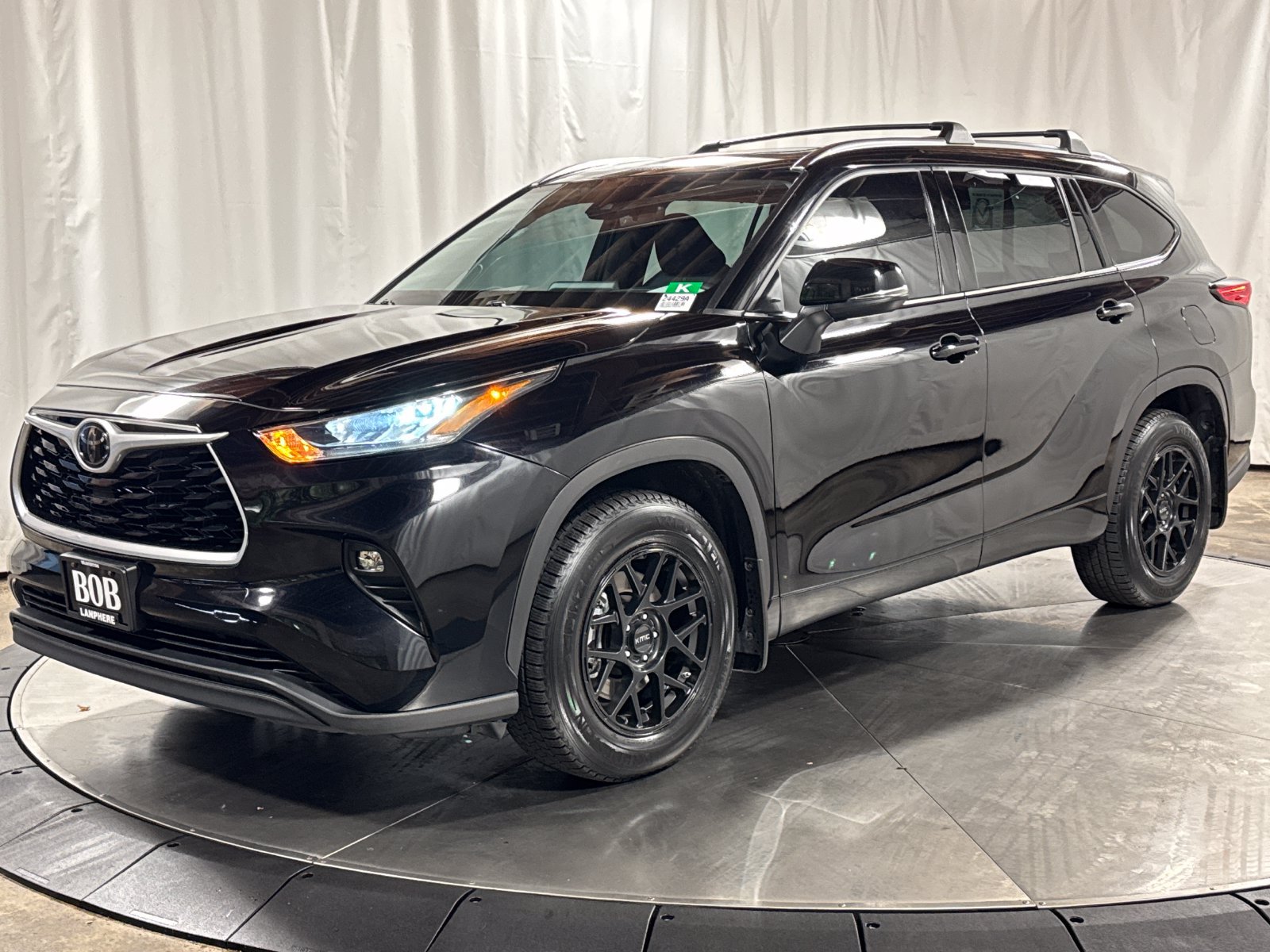 Used 2020 Toyota Highlander XLE