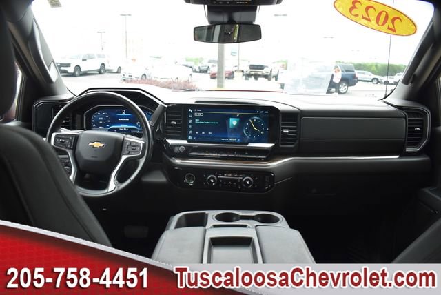 Used 2023 Chevrolet Silverado 1500 LT AWD/4WD image 3