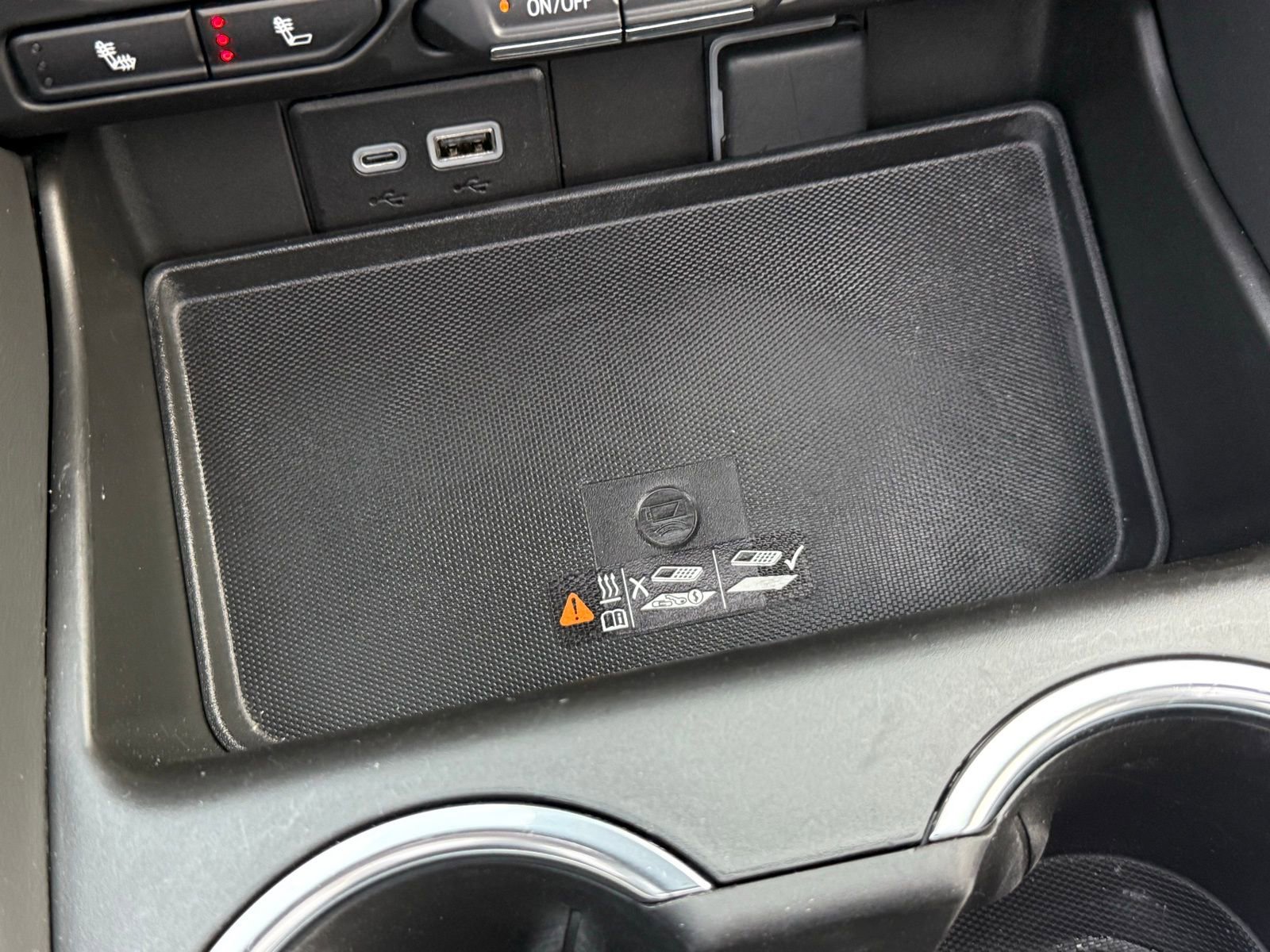 Used 2024 Chevrolet Tahoe Z71 w/ Luxury Package AWD/4WD image 30