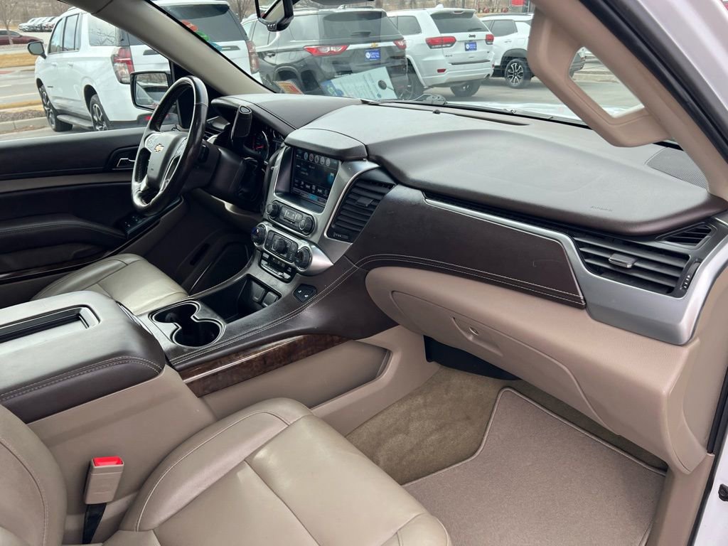 Used 2018 Chevrolet Suburban LT w/ LT Signature Package image 31