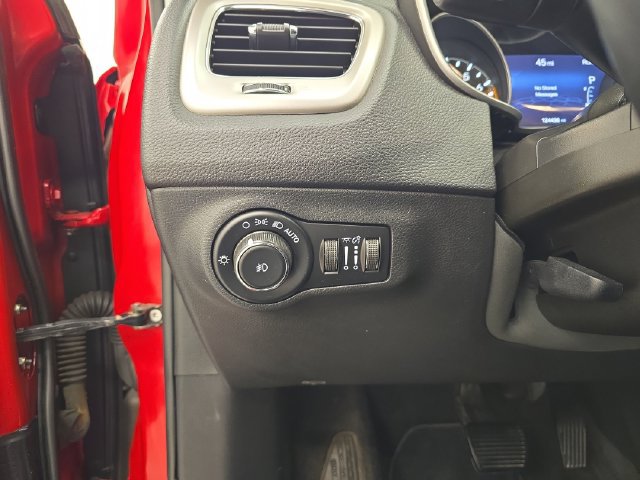 Used 2018 Jeep Compass Latitude w/ Popular Equipment Group AWD/4WD image 33