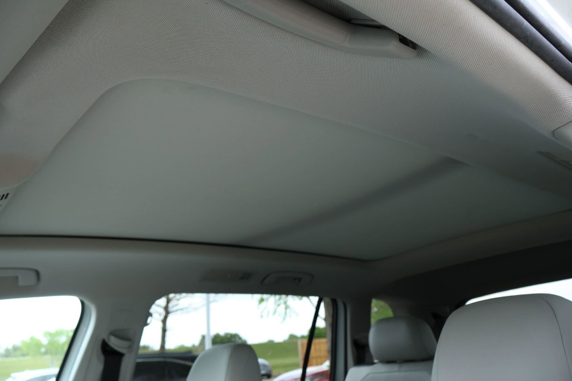 Used 2021 Volkswagen Tiguan SE FWD image 28
