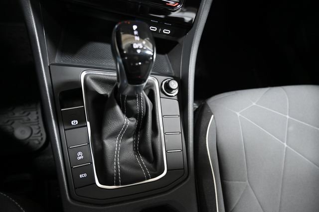 Used 2025 Volkswagen Jetta Sport image 19