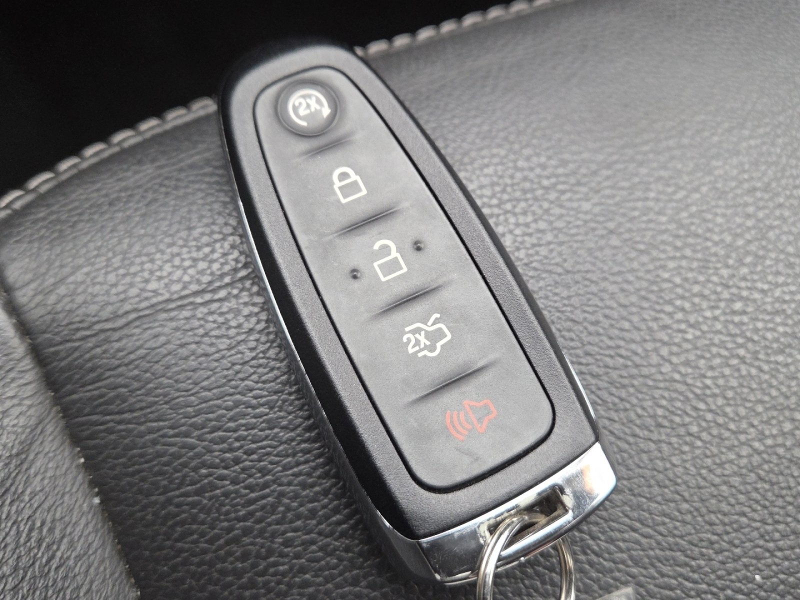 Used 2013 Ford Escape SEL image 32