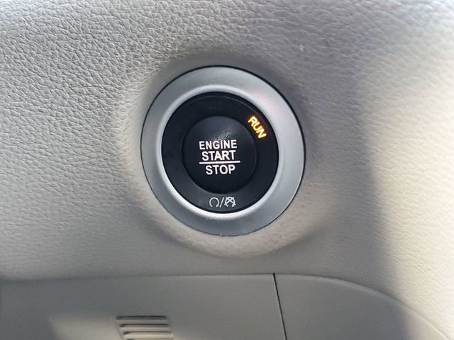 Used 2021 Chrysler Pacifica Touring-L FWD image 16