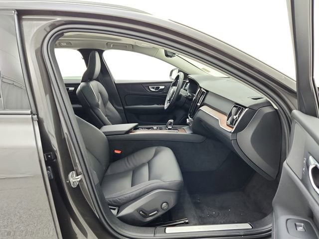 Certified 2025 Volvo V60 B5 Cross Country Plus image 26