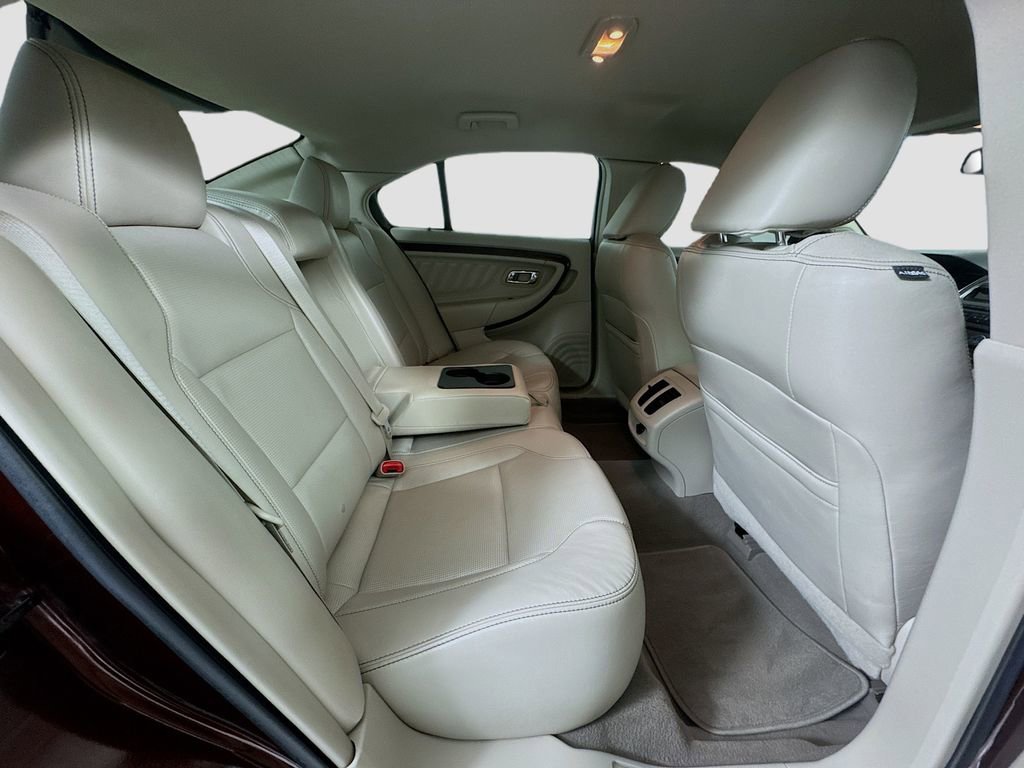 Used 2010 Ford Taurus Limited image 25