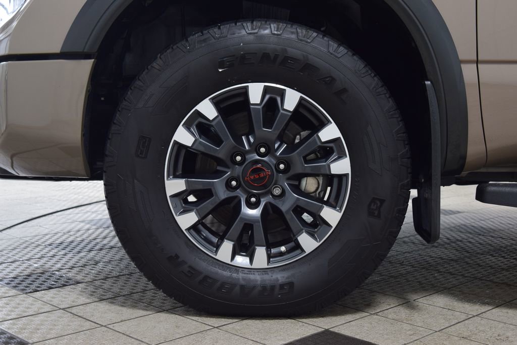 Used 2024 Nissan Titan PRO-4X w/ Pro-4x Convenience Package image 25