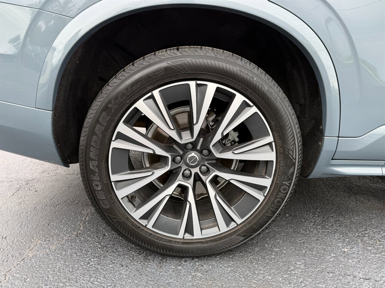 Used 2020 Volvo XC90 T5 Momentum w/ Protection Package Premier AWD/4WD image 31