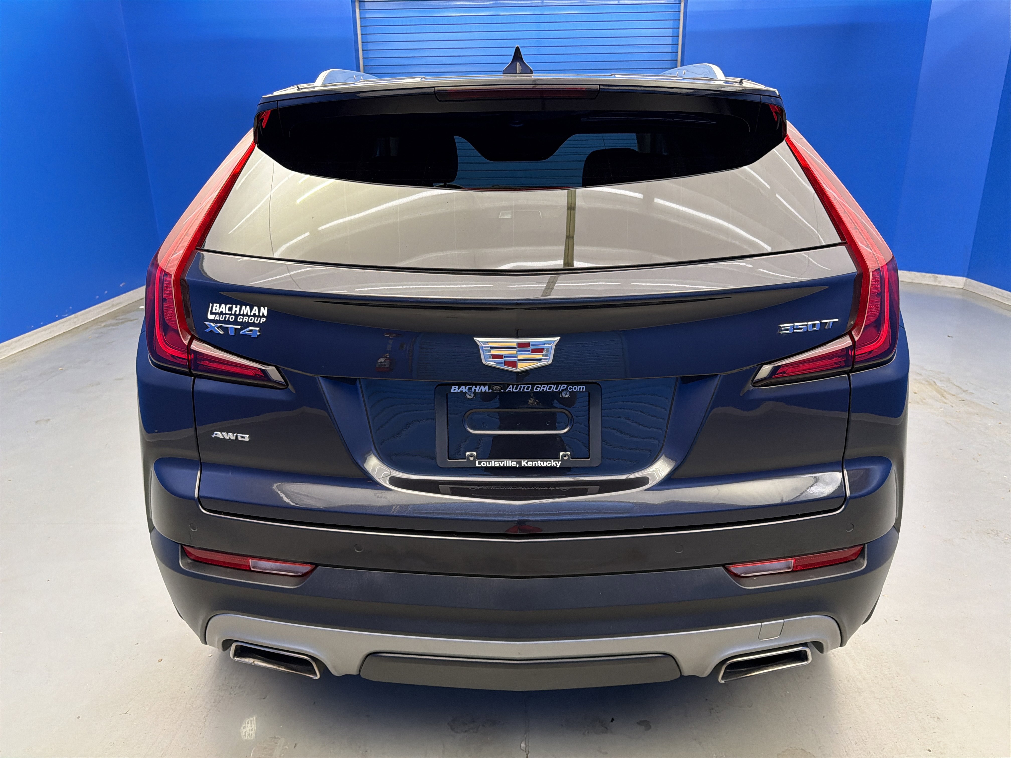 Used 2023 Cadillac XT4 Premium Luxury w/ Cold Weather Package AWD/4WD image 6