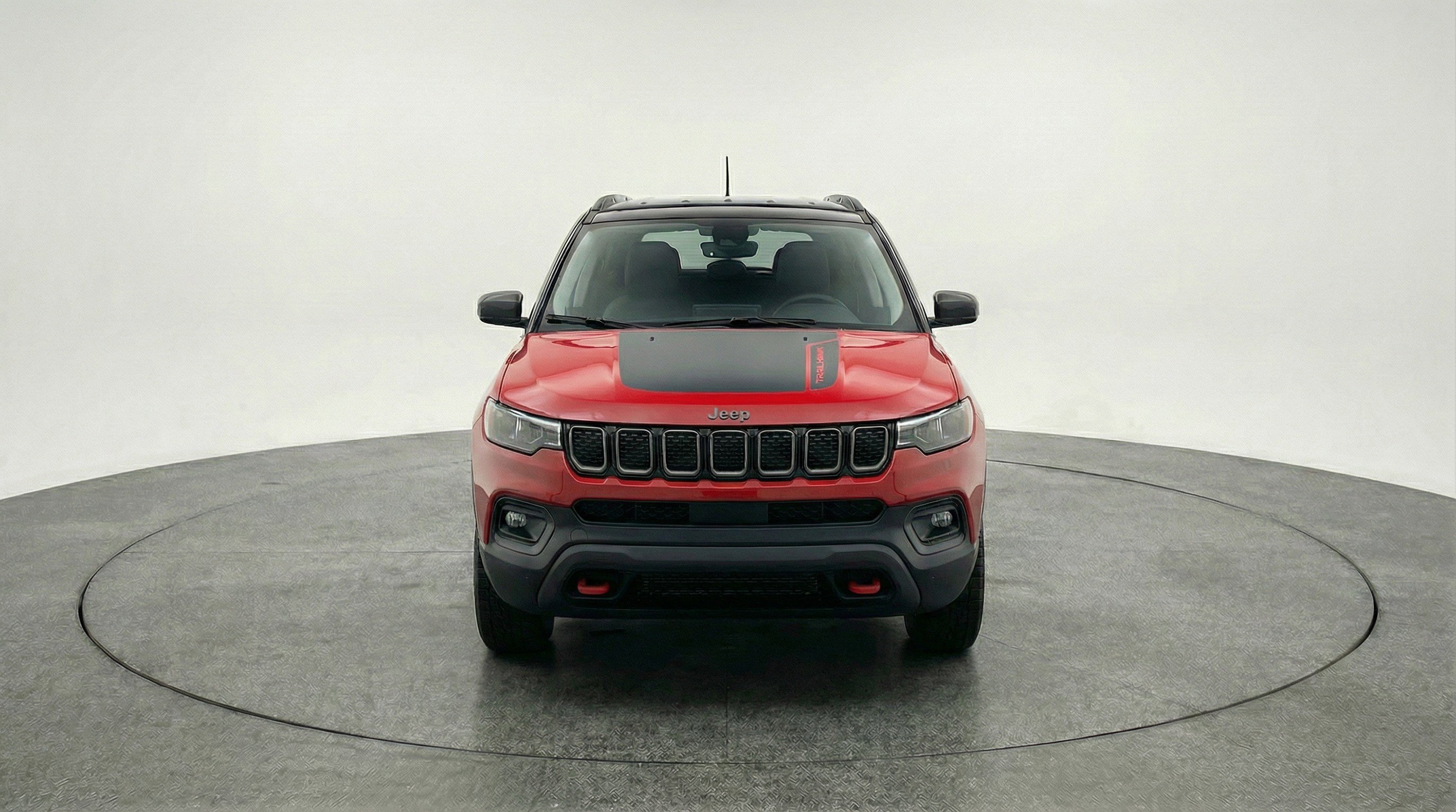 Used 2025 Jeep Compass Trailhawk image 2