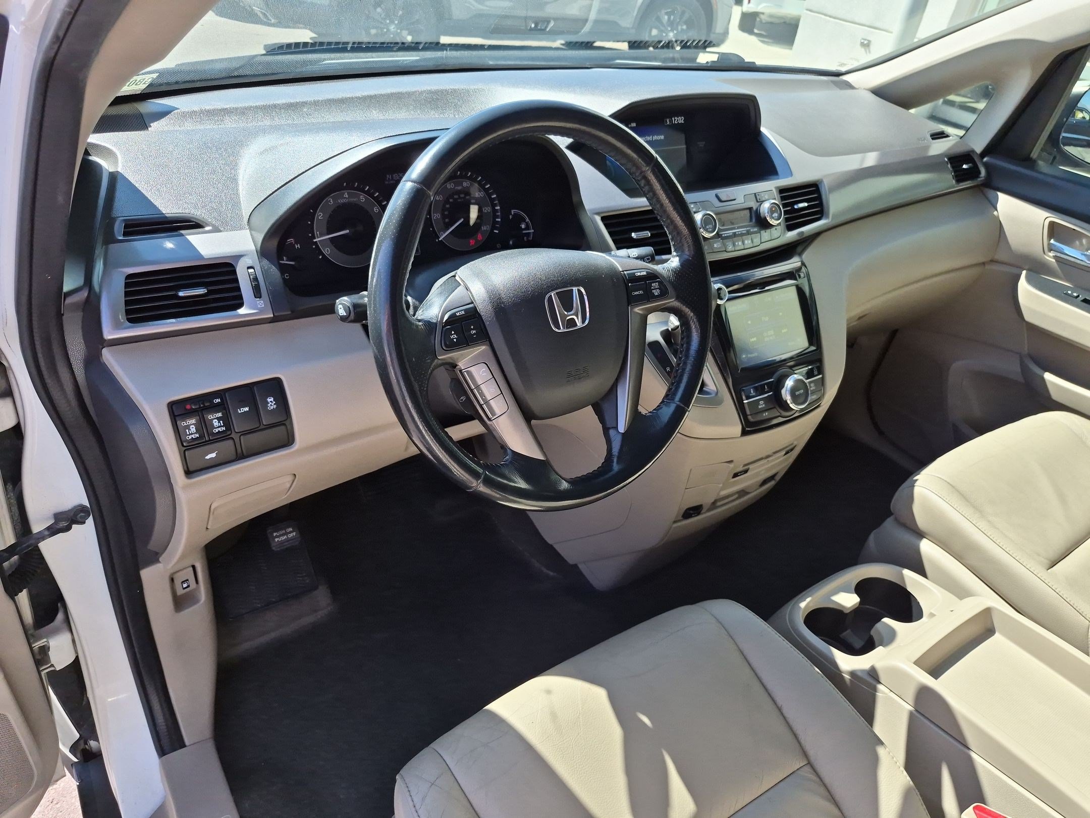 Used 2016 Honda Odyssey EX-L image 16