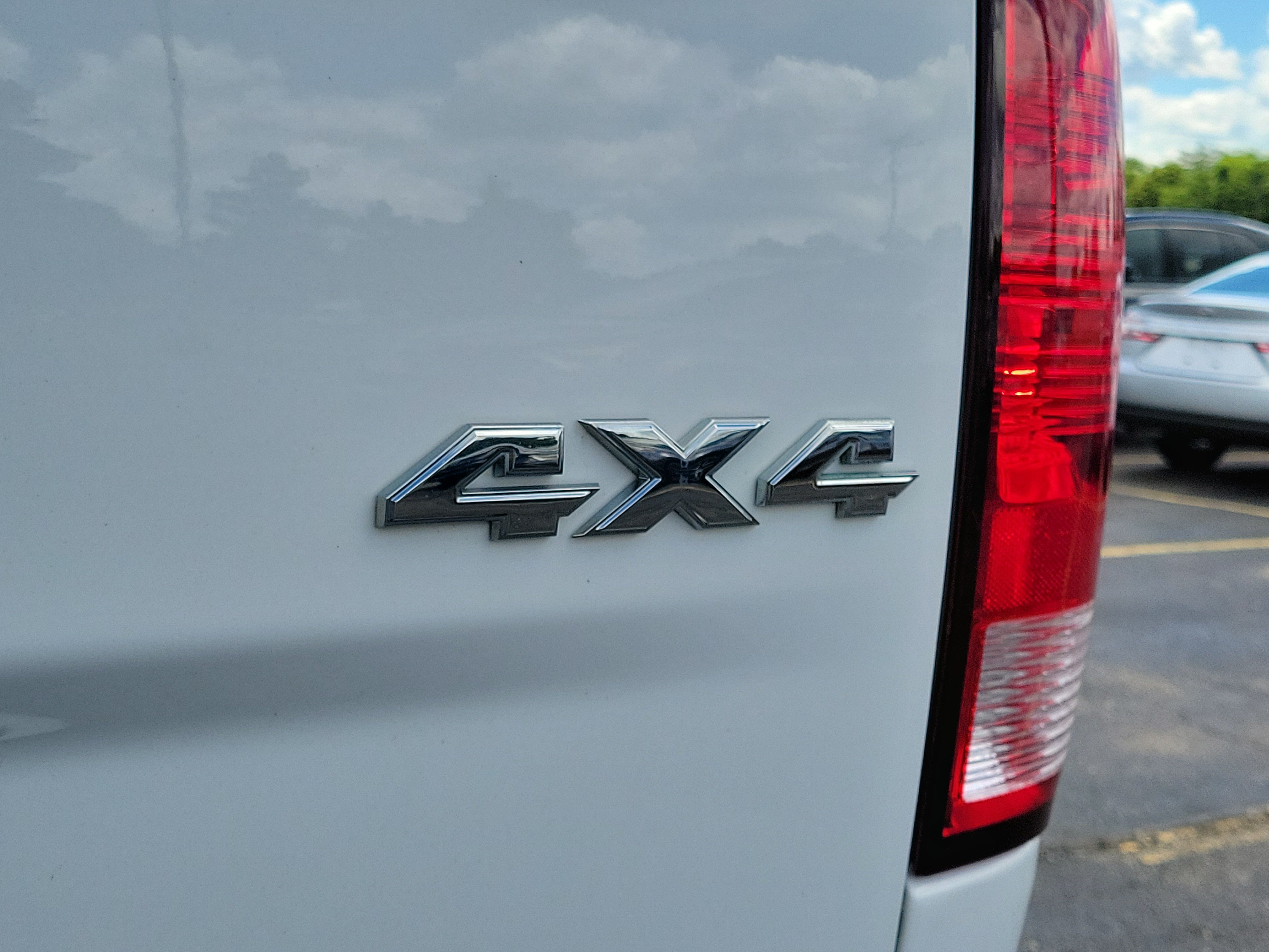 Used 2016 RAM 1500 Express w/ Popular Equipment Group AWD/4WD image 7