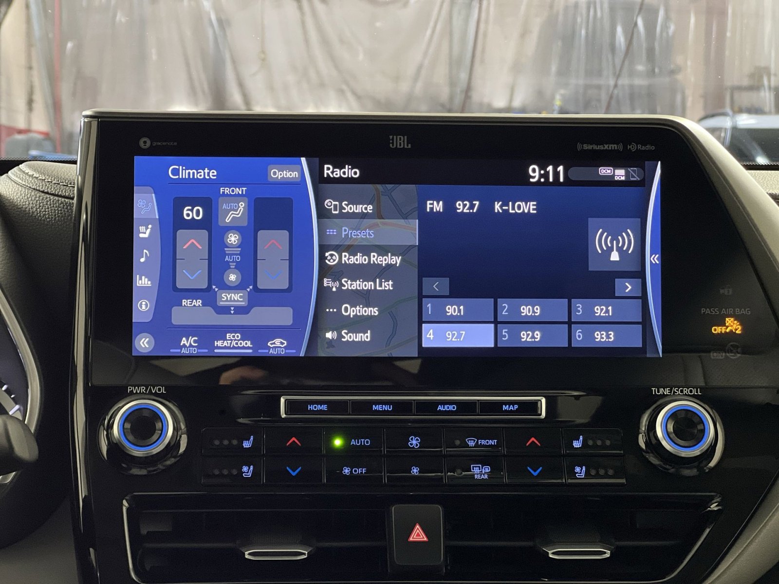 Used 2020 Toyota Highlander Limited image 18