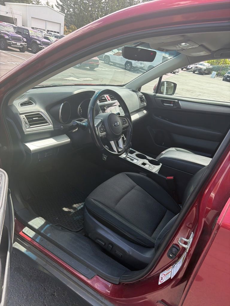 Used 2017 Subaru Outback 2.5i Premium w/ Popular Package #2 AWD/4WD image 6