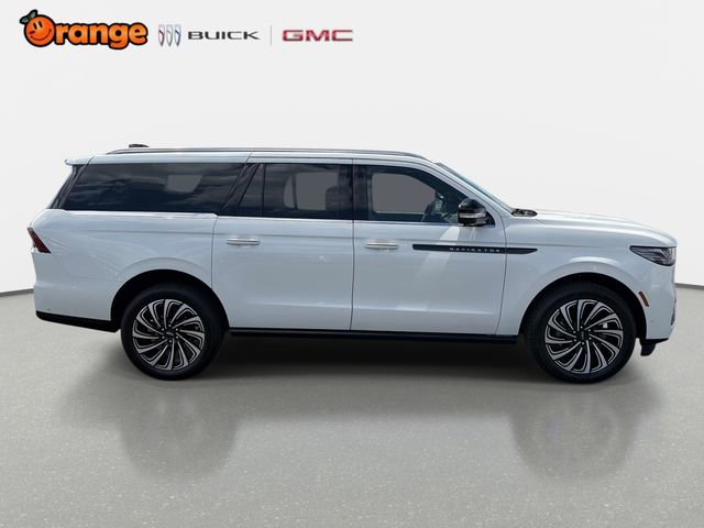 Used 2025 Lincoln Navigator L Black Label image 2
