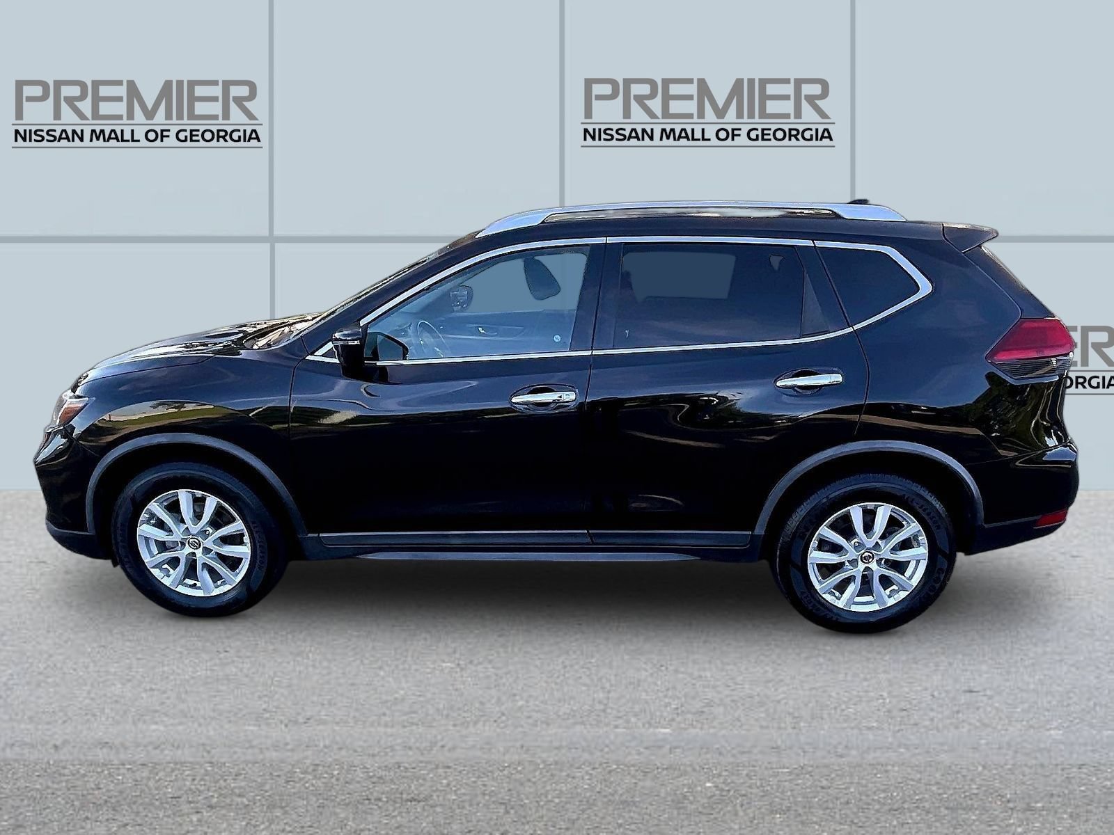Used 2020 Nissan Rogue SV FWD image 4