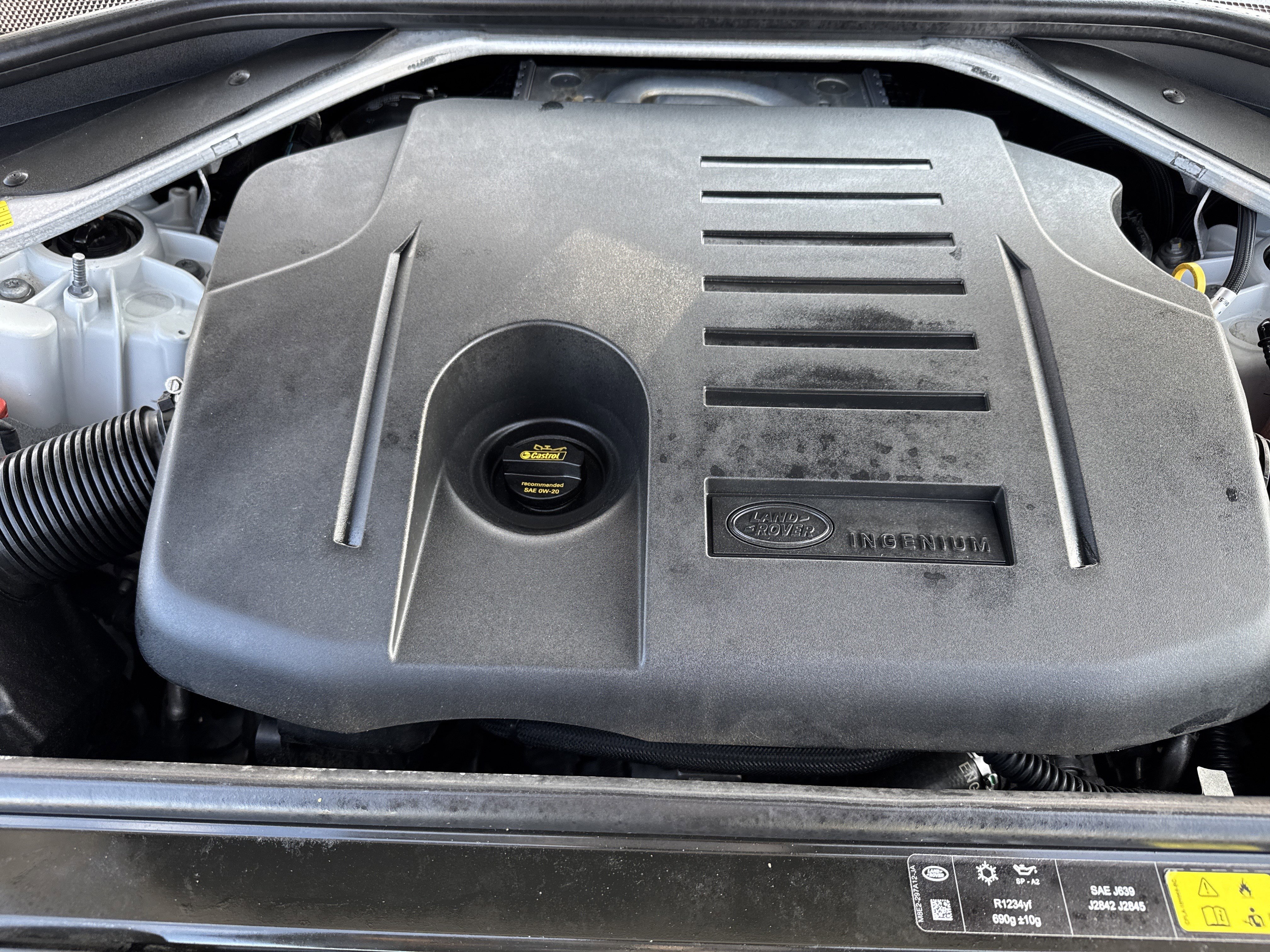 Used 2022 Land Rover Range Rover SE image 32