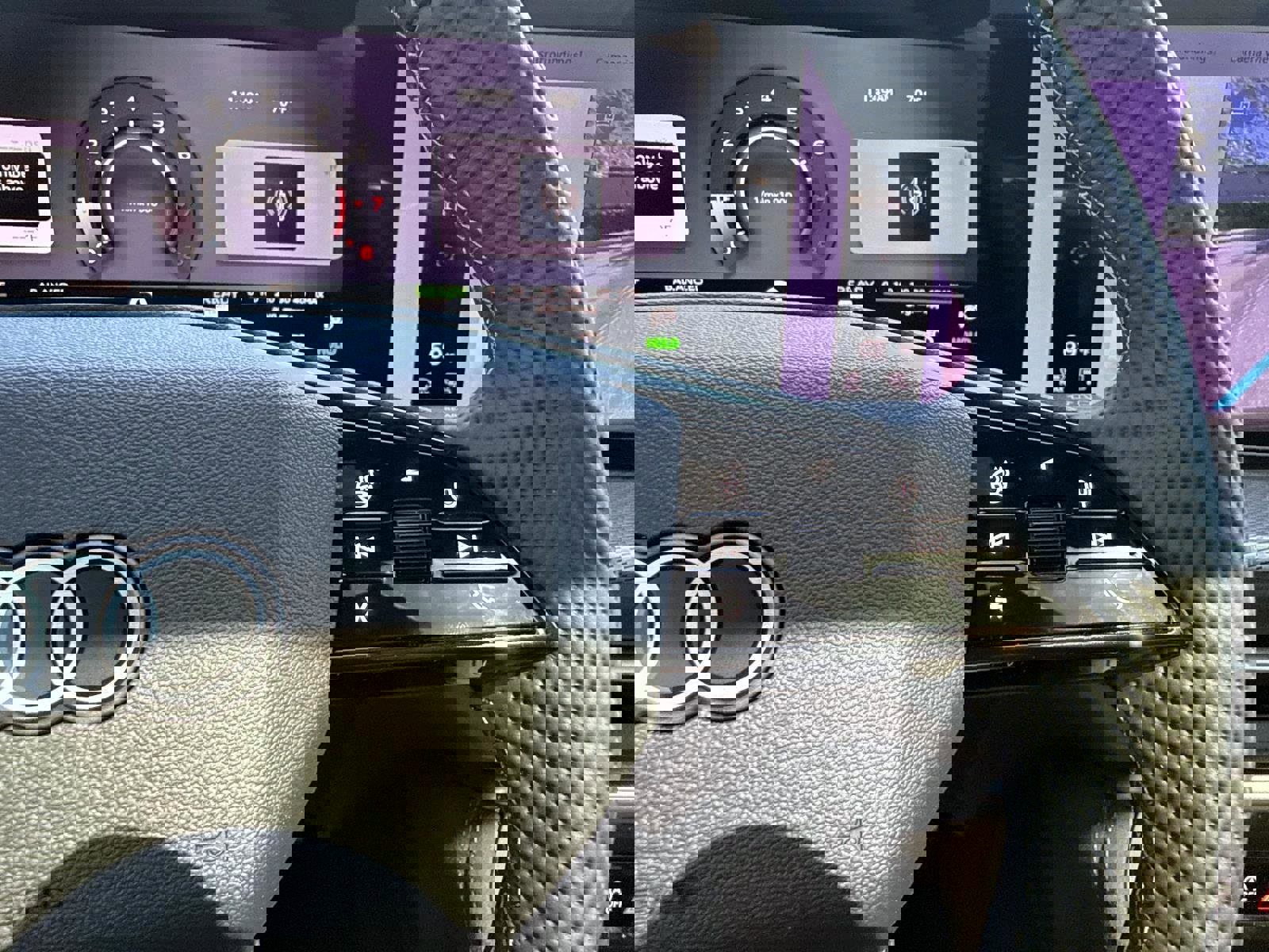 New 2026 Audi SQ5 Premium Plus image 29