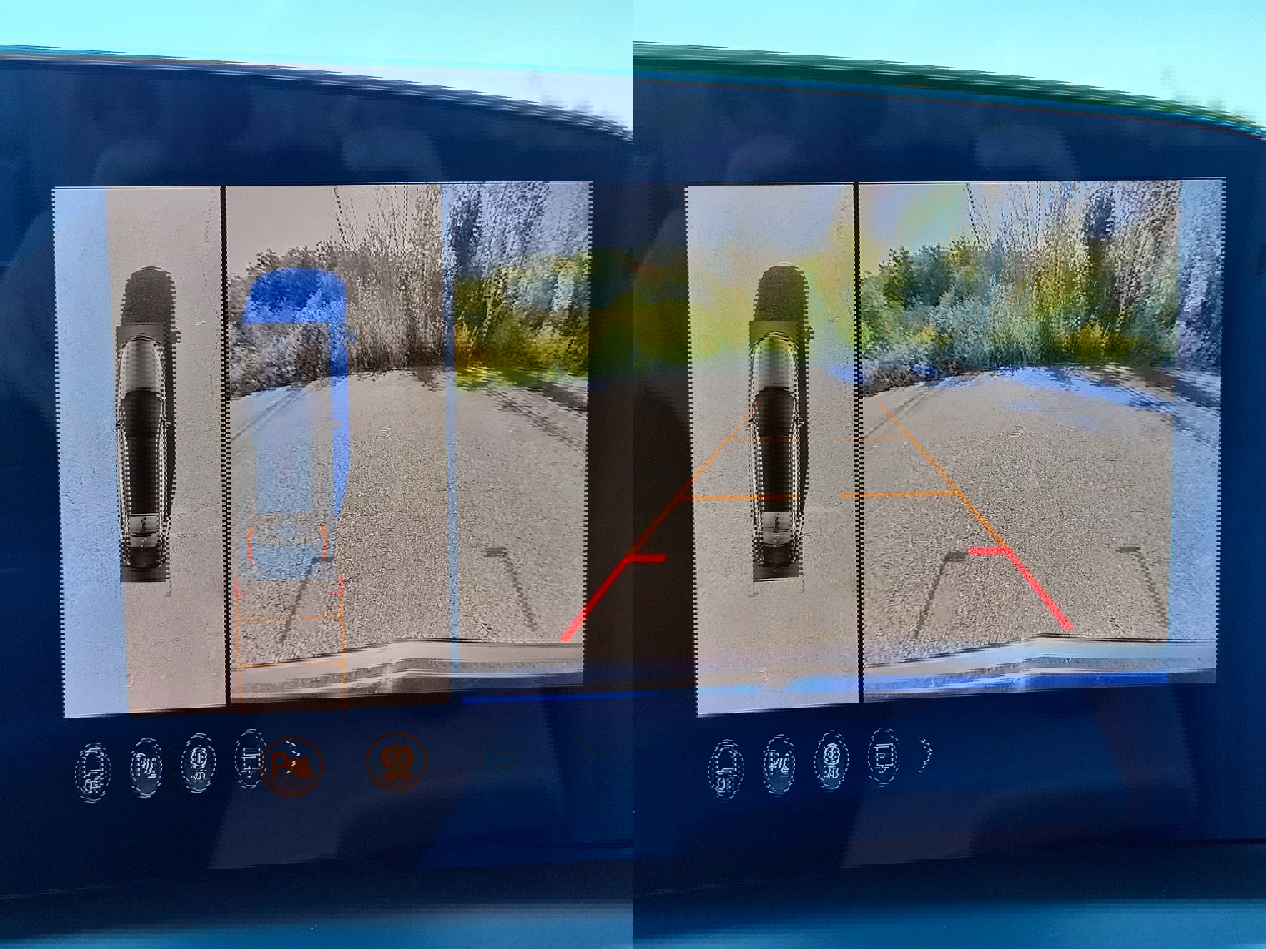 New 2026 Cadillac Lyriq Premium Luxury image 25