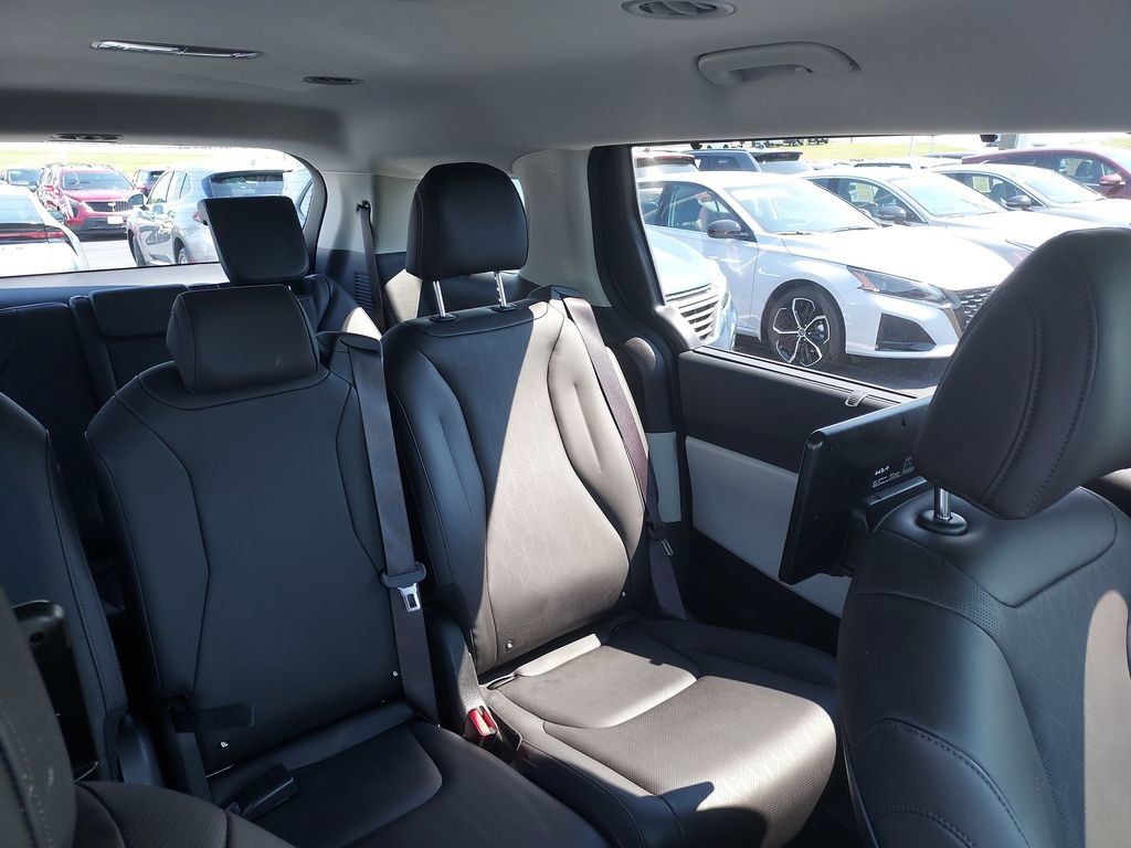 Certified 2024 Kia Carnival SX FWD image 14