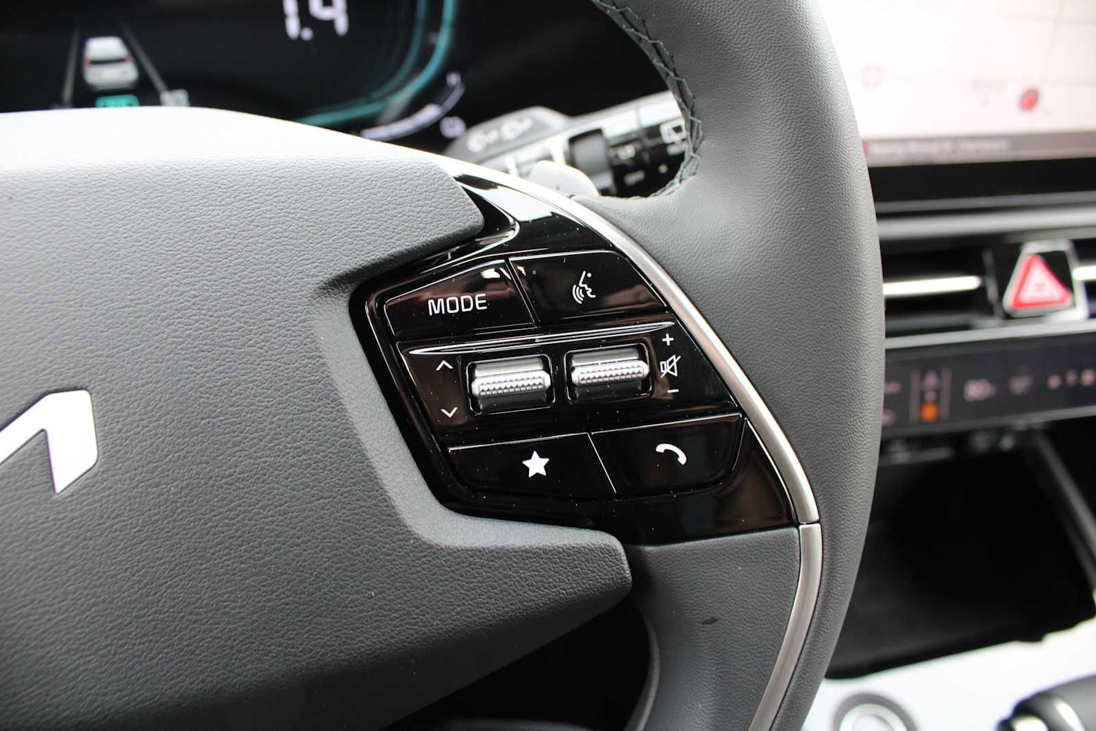 New 2025 Kia Niro EX image 28