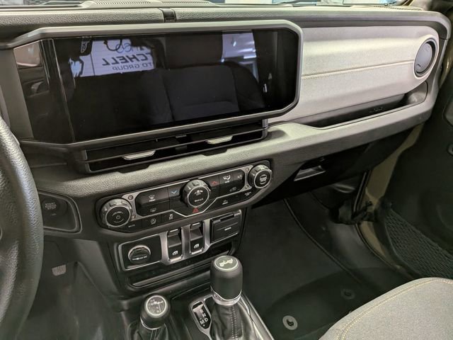 Used 2025 Jeep Wrangler Sport image 14