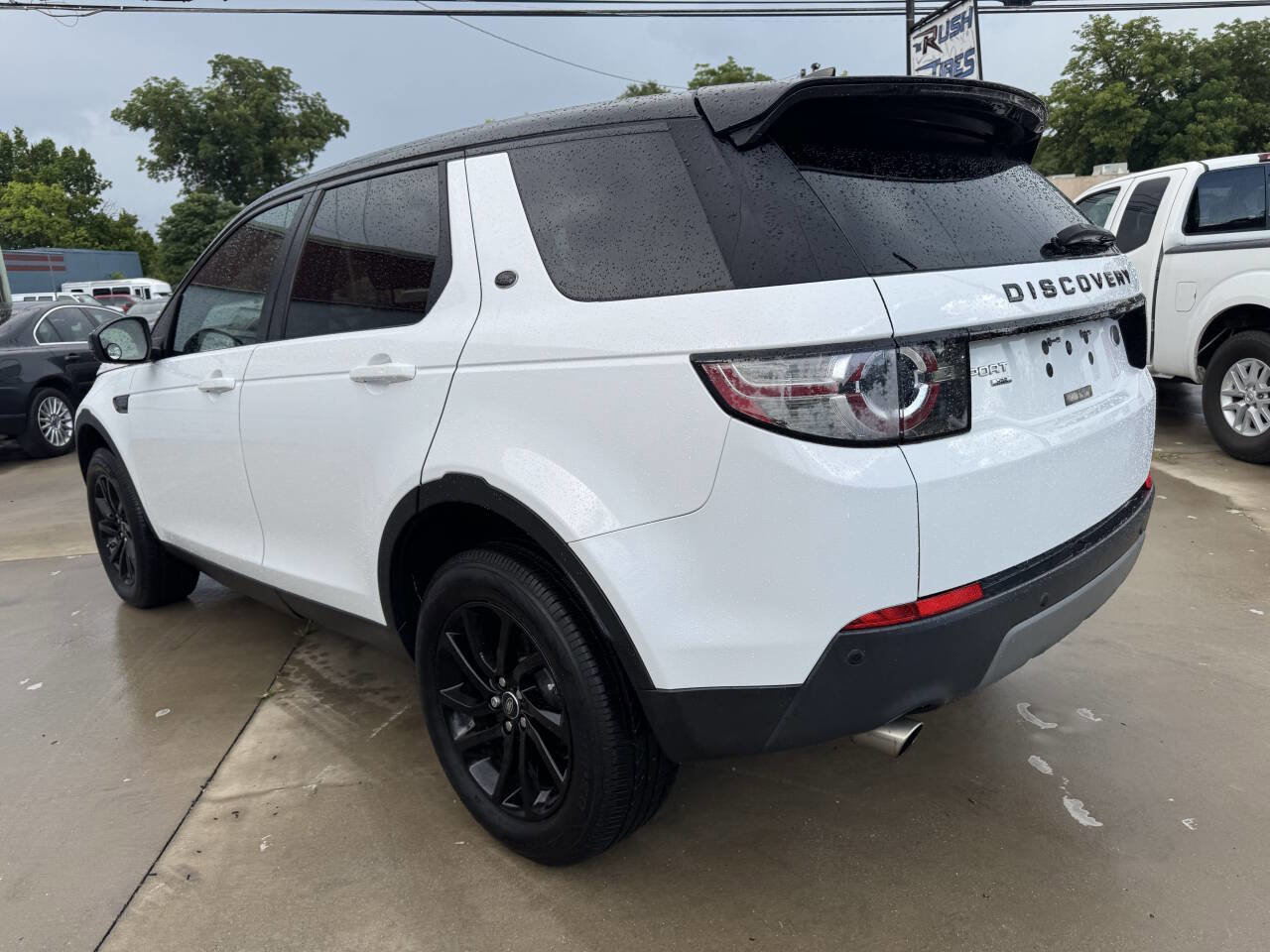 Used 2017 Land Rover Discovery Sport HSE image 6