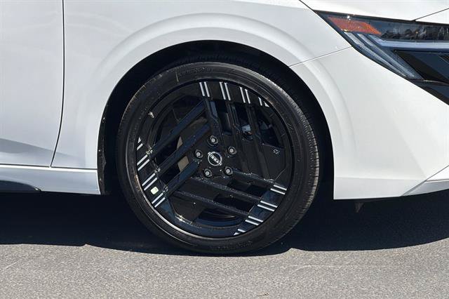 New 2027 Nissan Sentra SR w/ Floor Mat Package FWD image 29