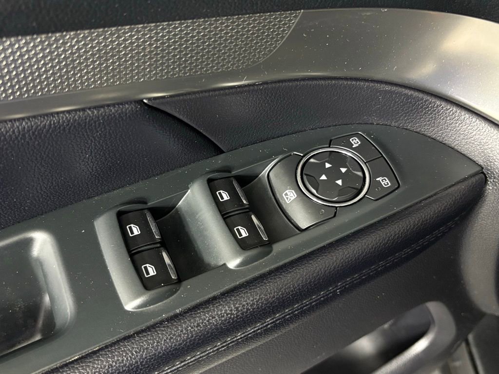 Used 2018 Ford Explorer XLT w/ Equipment Group 201A AWD/4WD image 14