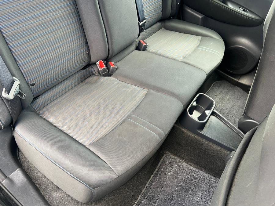 Used 2025 Nissan Leaf S image 34