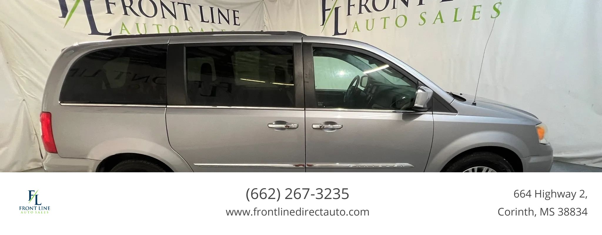 Used 2013 Chrysler Town & Country Touring-L w/ Driver Convenience Group FWD image 8