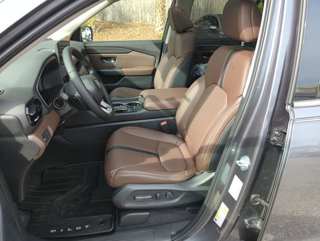 New 2026 Honda Pilot Touring image 11