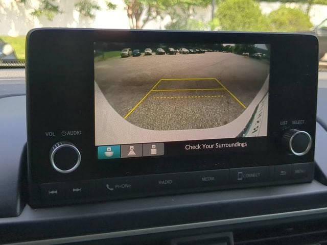 Used 2023 Honda Pilot LX image 19