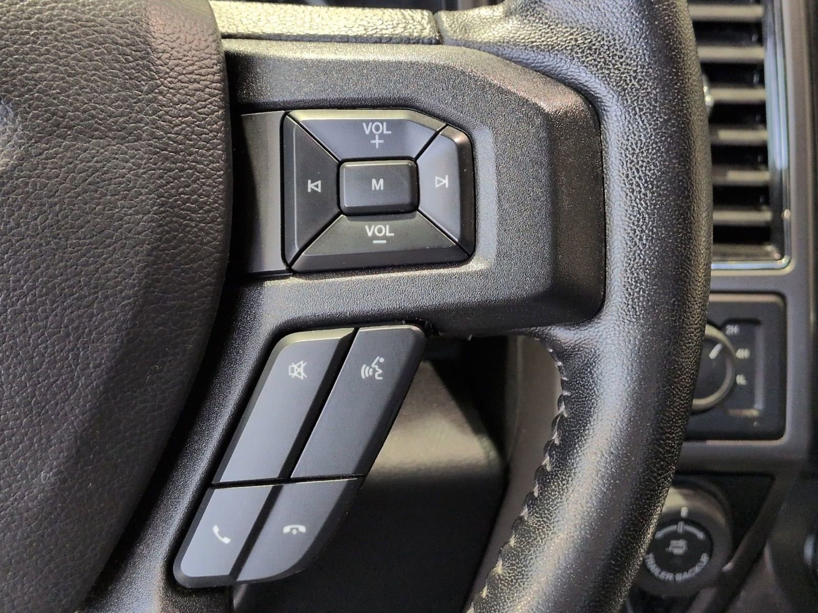 Used 2019 Ford F150 XLT w/ Equipment Group 302A Luxury image 29