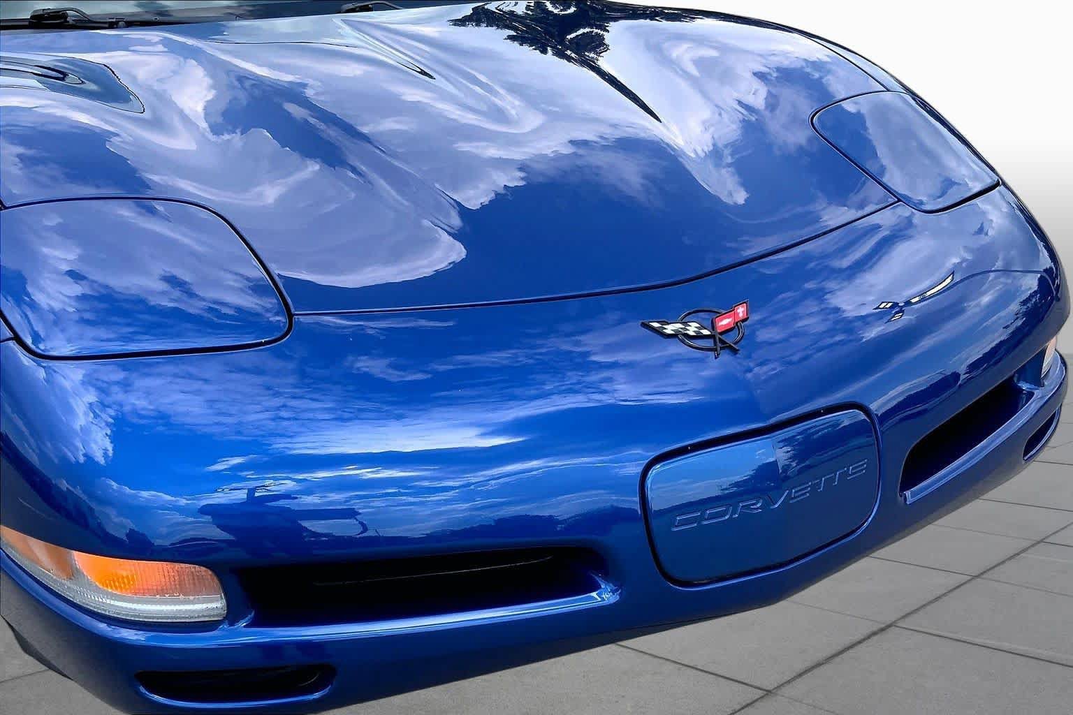 Used 2002 Chevrolet Corvette Coupe RWD image 26