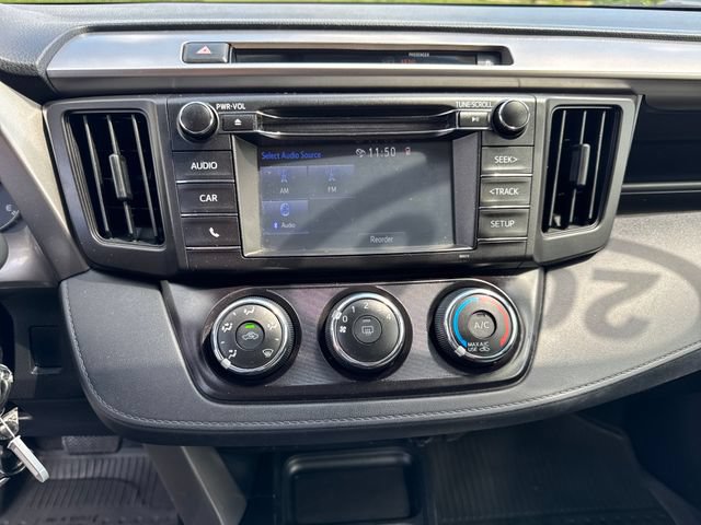 Used 2016 Toyota RAV4 LE AWD/4WD image 18