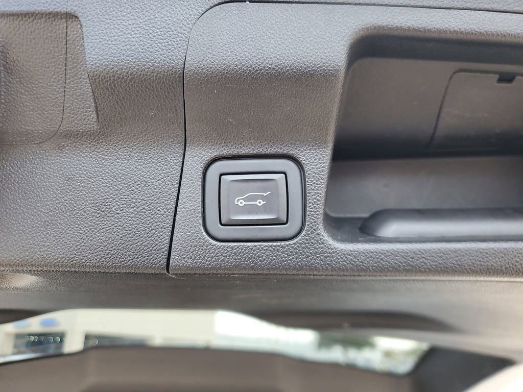 Used 2023 GMC Acadia Denali image 8