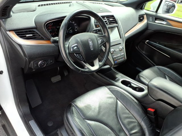 Used 2019 Lincoln MKC Reserve w/ MKC Climate Package AWD/4WD image 3
