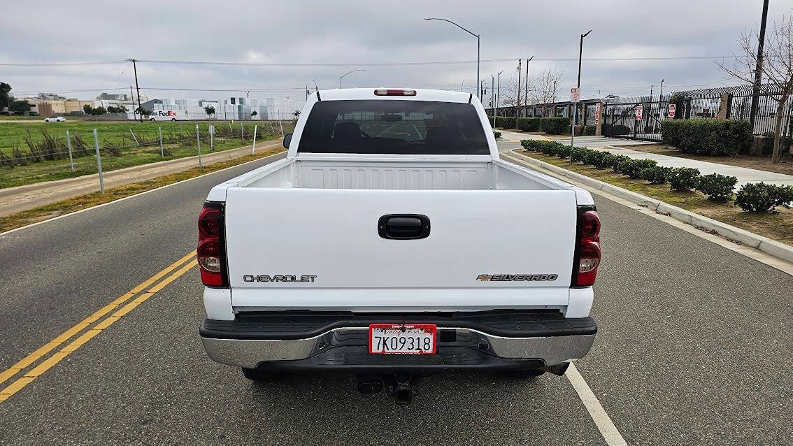 Used 2004 Chevrolet Silverado 2500 LT w/ Skid Plate Package image 6