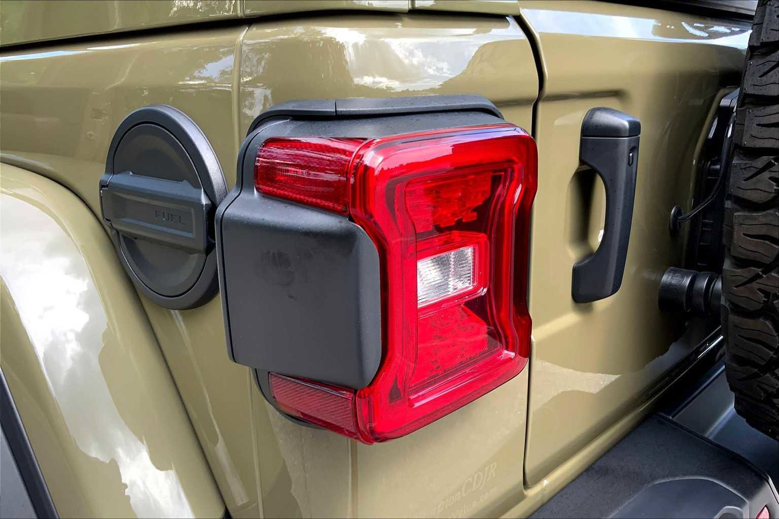 Used 2025 Jeep Wrangler Unlimited Rubicon image 27