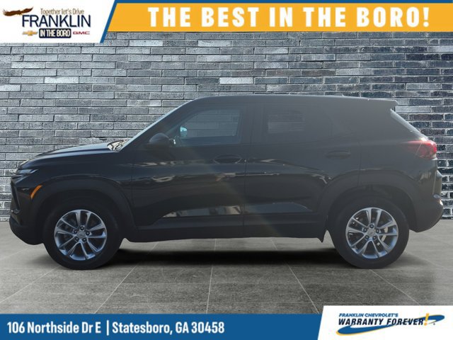 Used 2025 Chevrolet TrailBlazer LS w/ LS Convenience Package FWD image 2