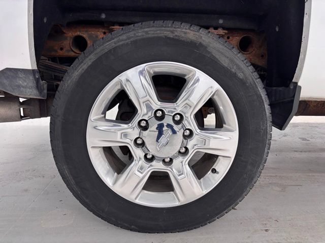 Used 2018 Chevrolet Silverado 2500 LTZ w/ LTZ Plus Package AWD/4WD image 7
