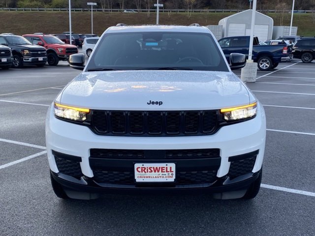 Used 2023 Jeep Grand Cherokee L Altitude image 8