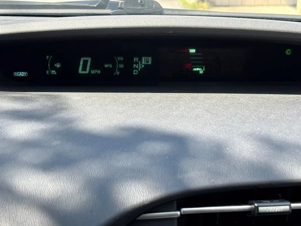 Used 2015 Toyota Prius Three w/ Solar Roof Package FWD image 22