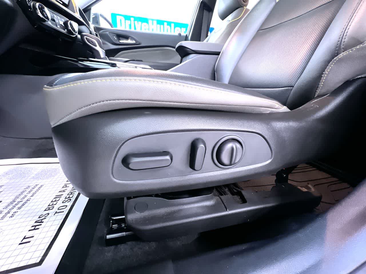 Used 2025 Chevrolet Trax ACTIV w/ Sunroof Package FWD image 13