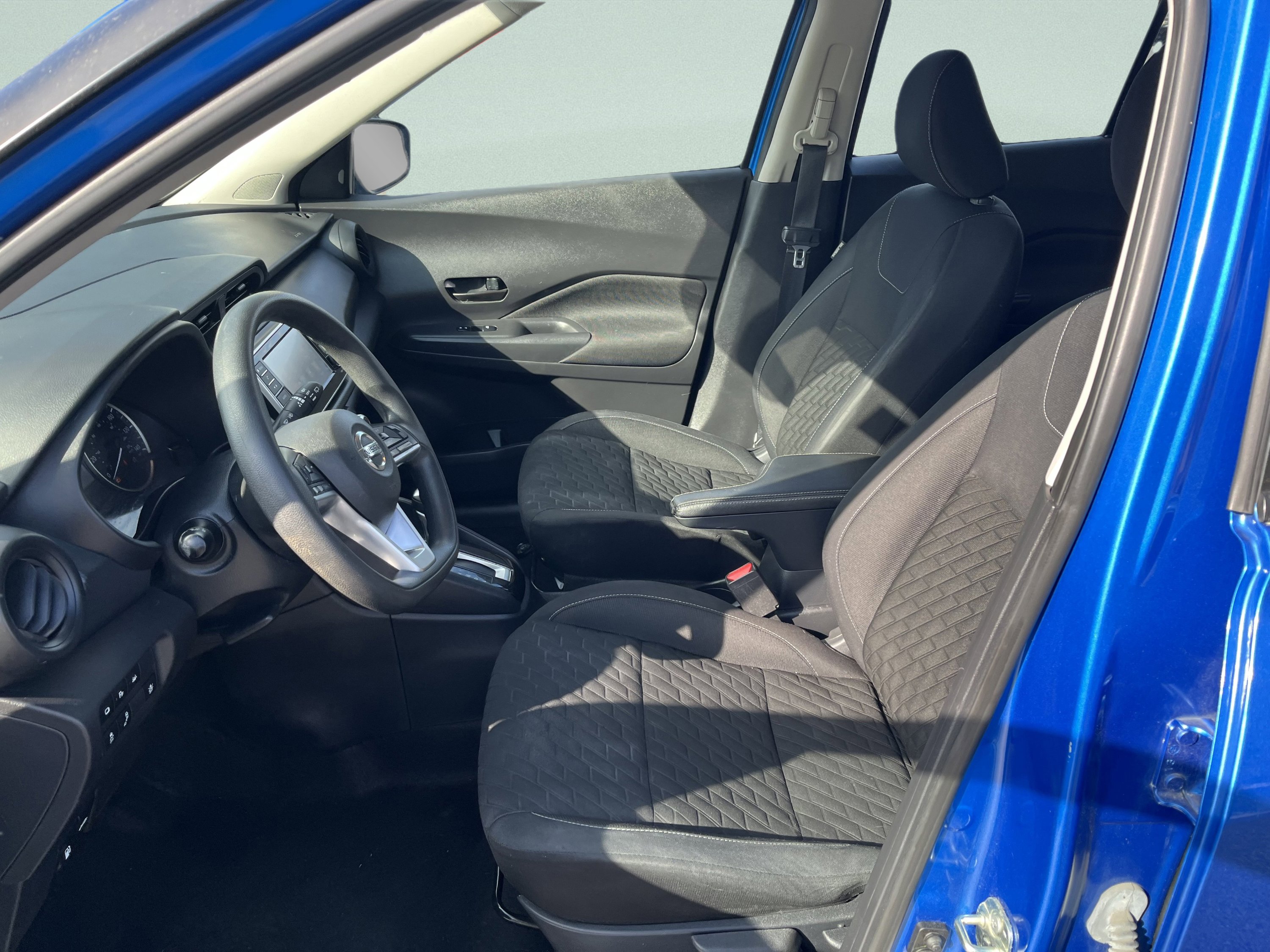 Used 2021 Nissan Kicks S FWD image 11