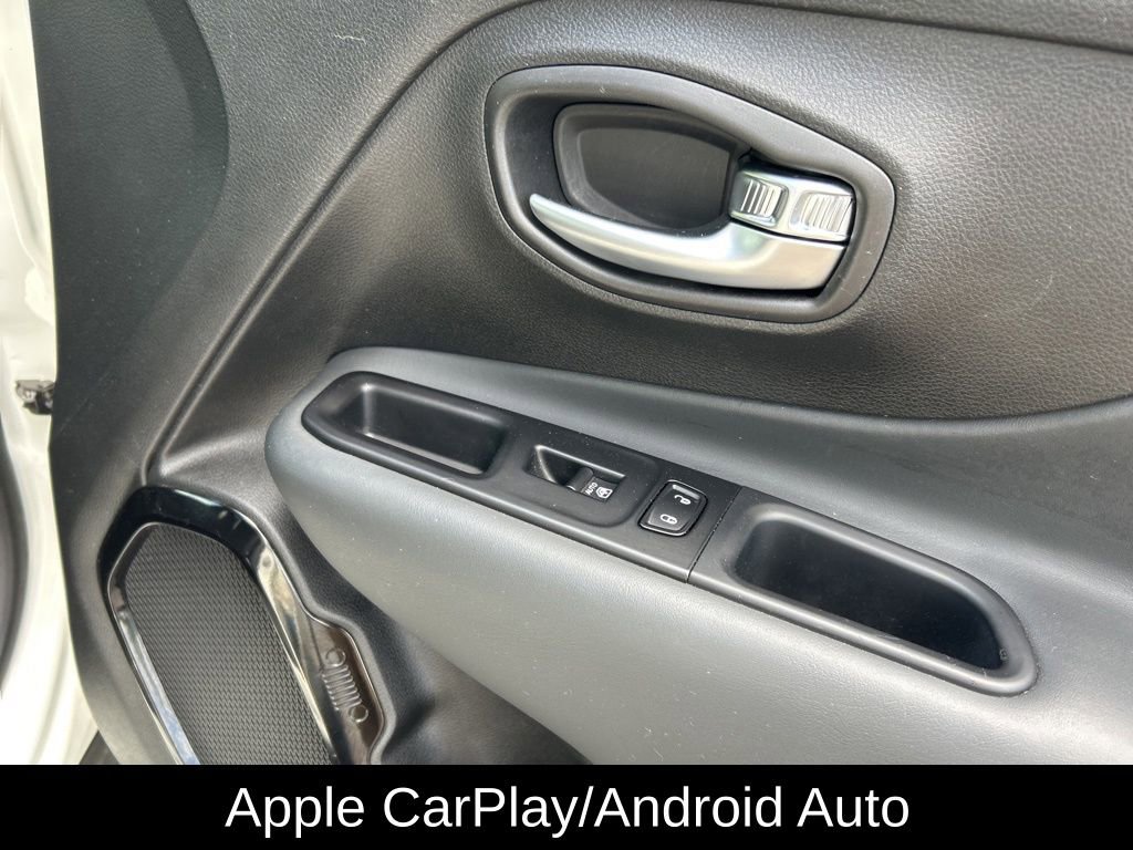 Certified 2022 Jeep Renegade Altitude image 40