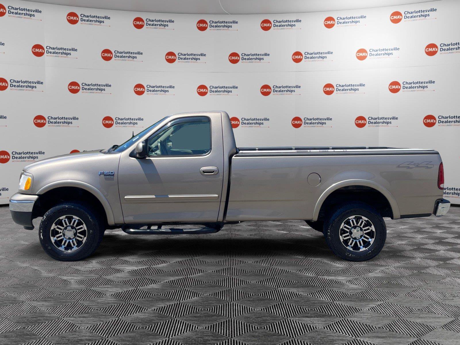 Used 2002 Ford F150 4x4 Regular Cab image 2
