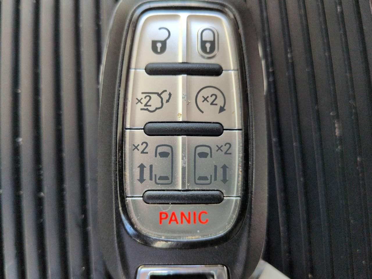 Used 2021 Chrysler Pacifica Touring-L w/ Premium & Safety Sphere Group FWD image 32